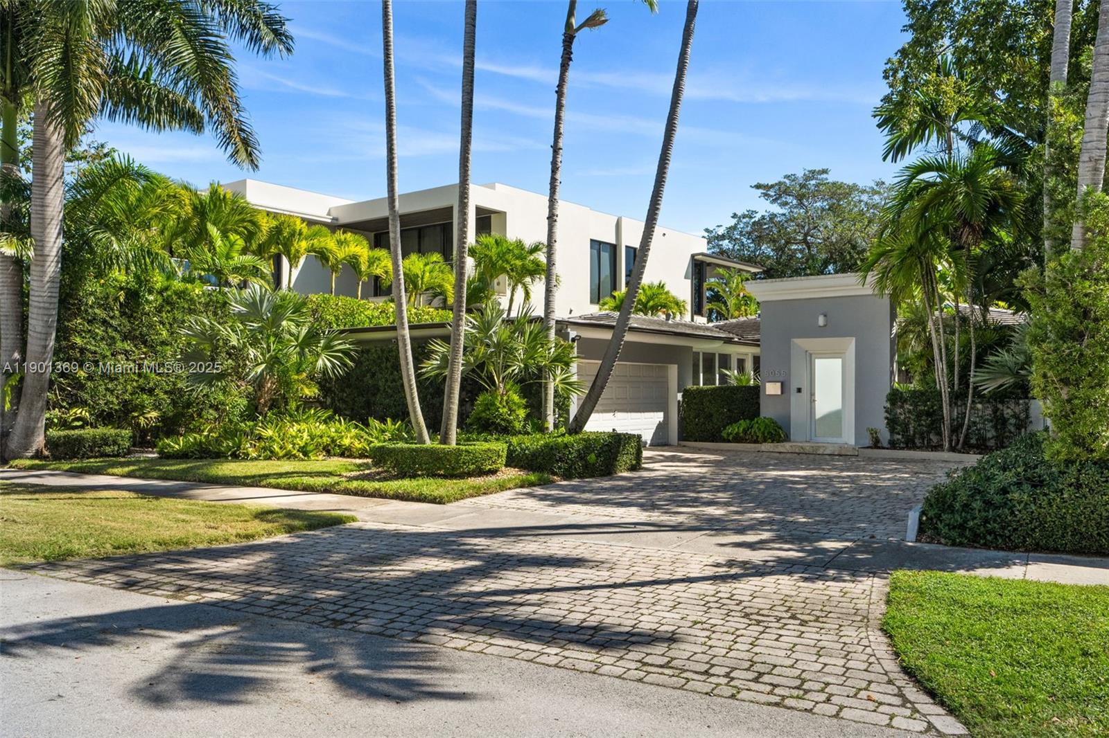 5055 N Bay Rd Miami Beach, FL 33140