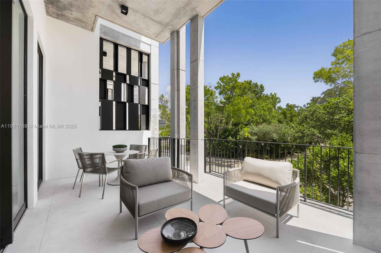 84 SW 28th Rd #4 Miami, FL 33129