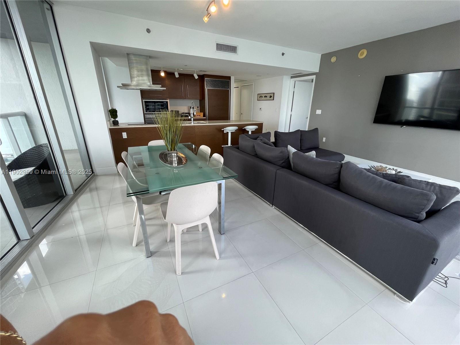 image Icon Brickell4