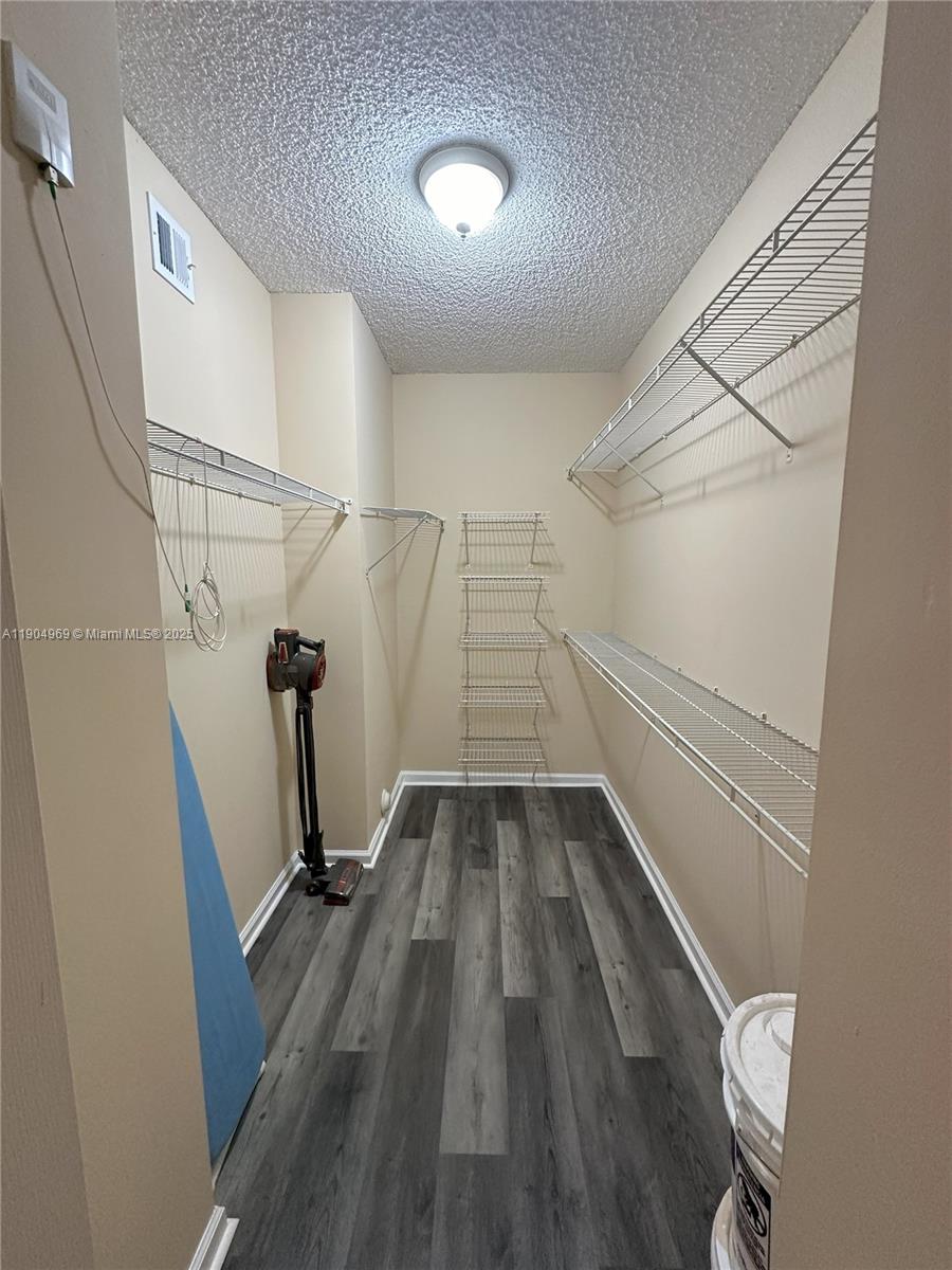 image Porto Bellagio Condo8