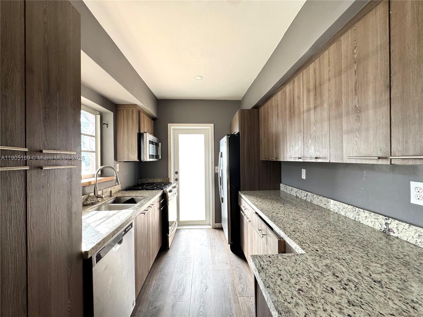 1785 Calais Dr #5 Miami Beach, FL 33141