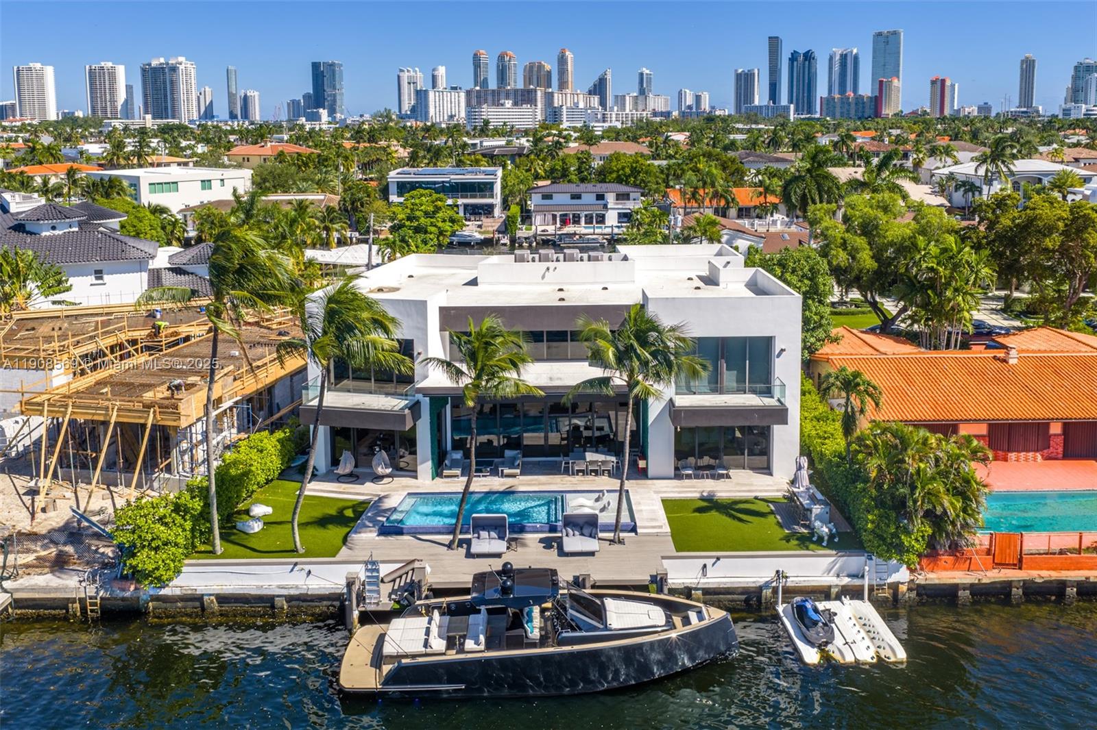 16470 NE 30th Ave North Miami Beach, FL 33160