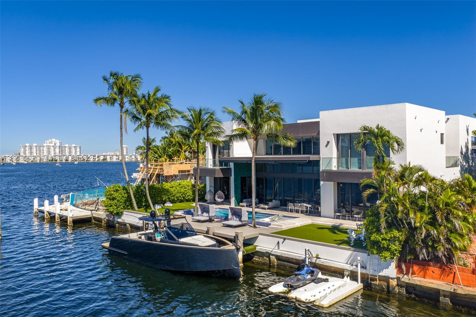 16470 NE 30th Ave North Miami Beach, FL 33160