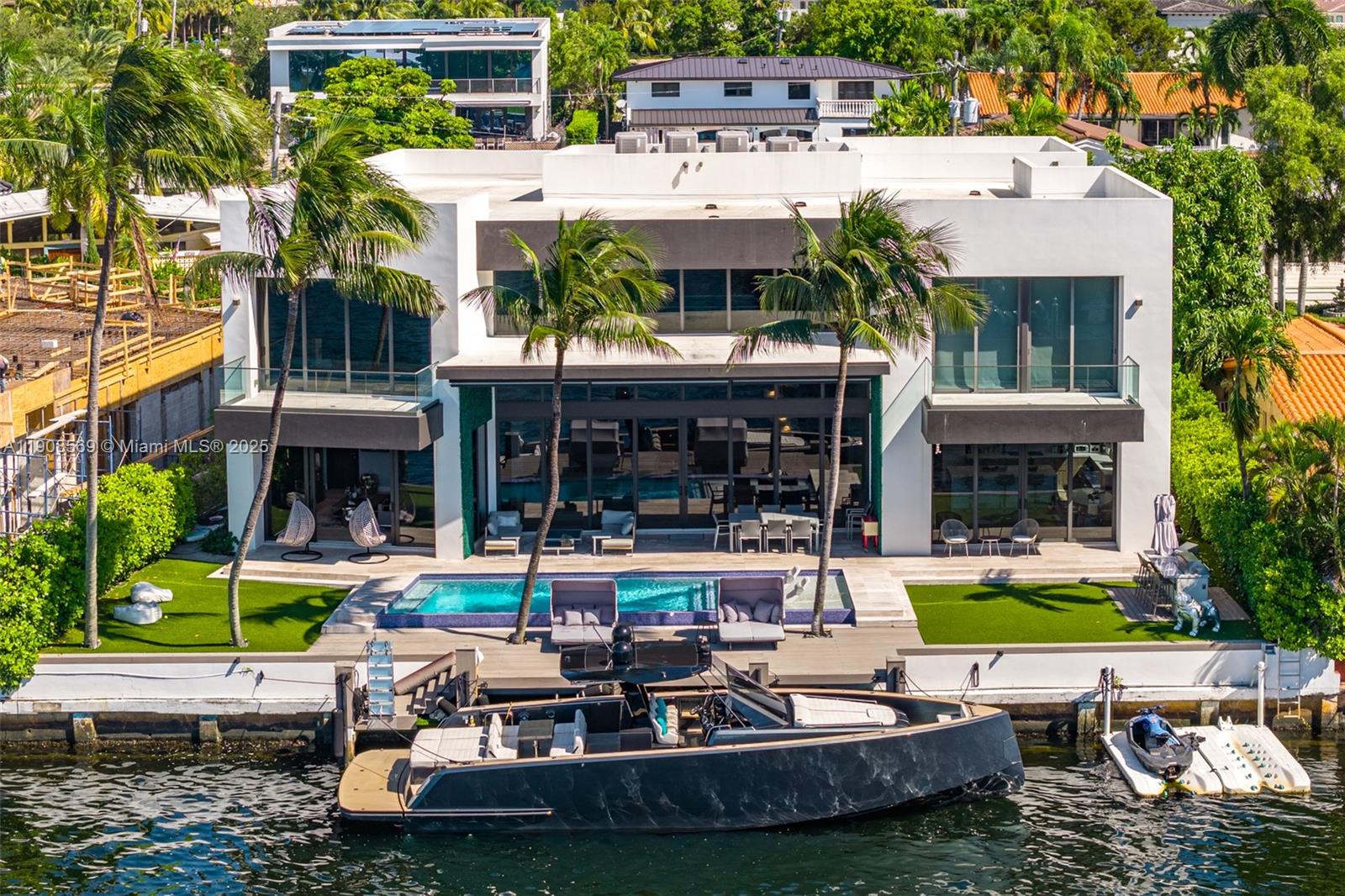 16470 NE 30th Ave North Miami Beach, FL 33160