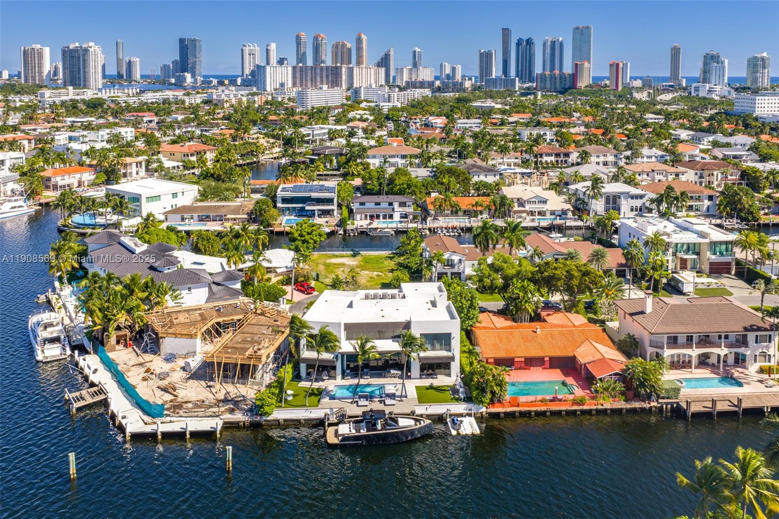 16470 NE 30th Ave North Miami Beach, FL 33160