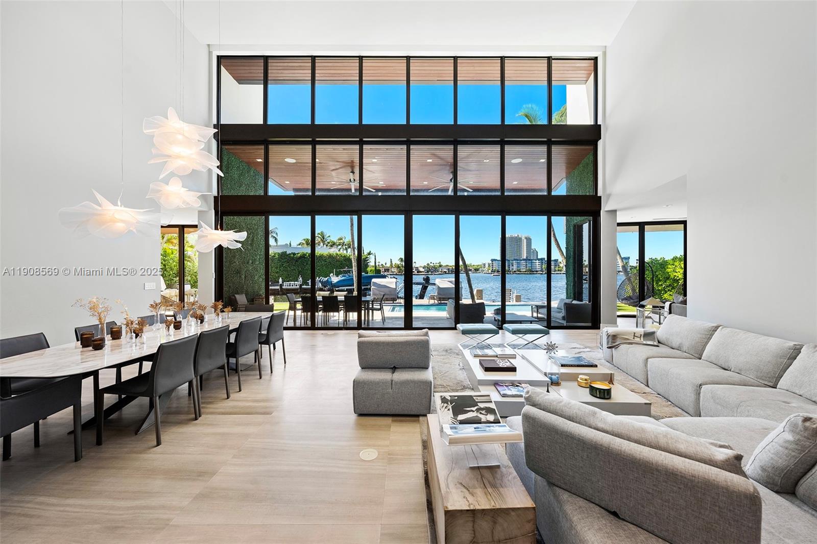 16470 NE 30th Ave North Miami Beach, FL 33160