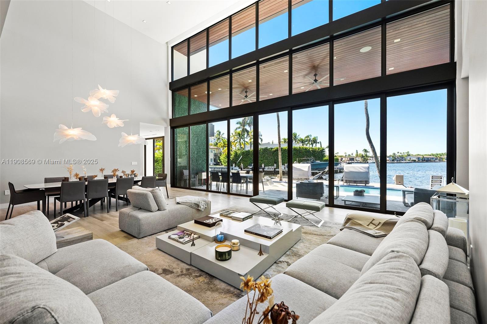 16470 NE 30th Ave North Miami Beach, FL 33160