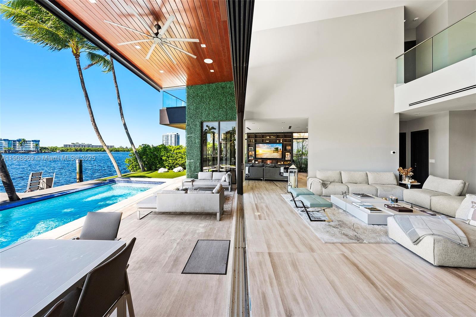 16470 NE 30th Ave North Miami Beach, FL 33160