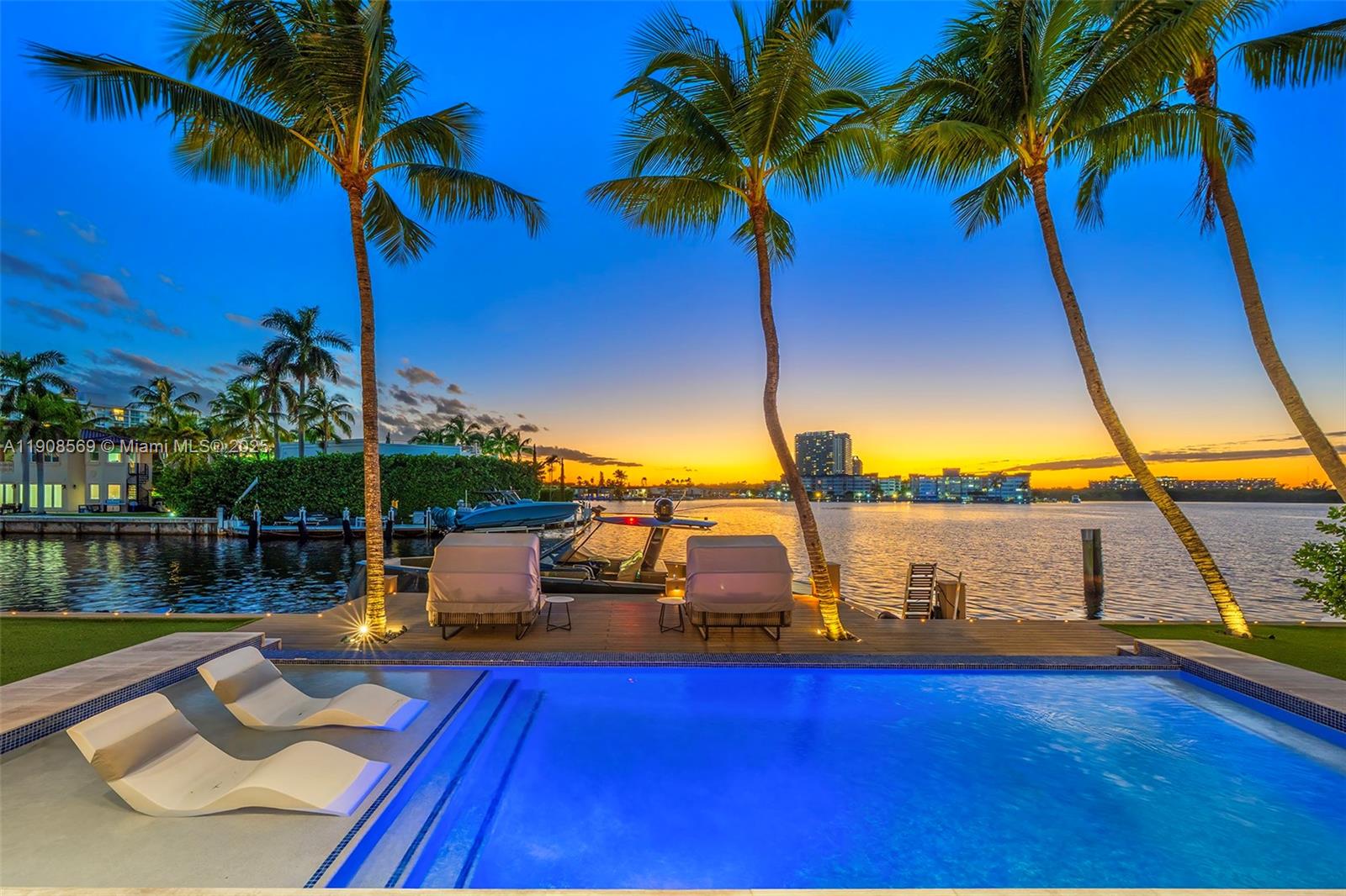 16470 NE 30th Ave North Miami Beach, FL 33160