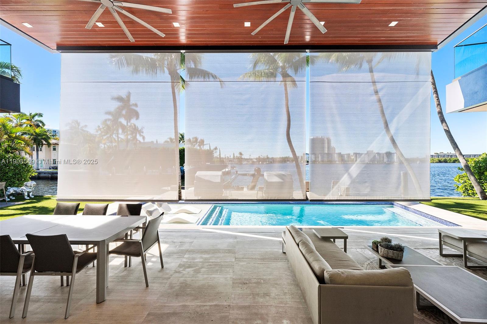 16470 NE 30th Ave North Miami Beach, FL 33160