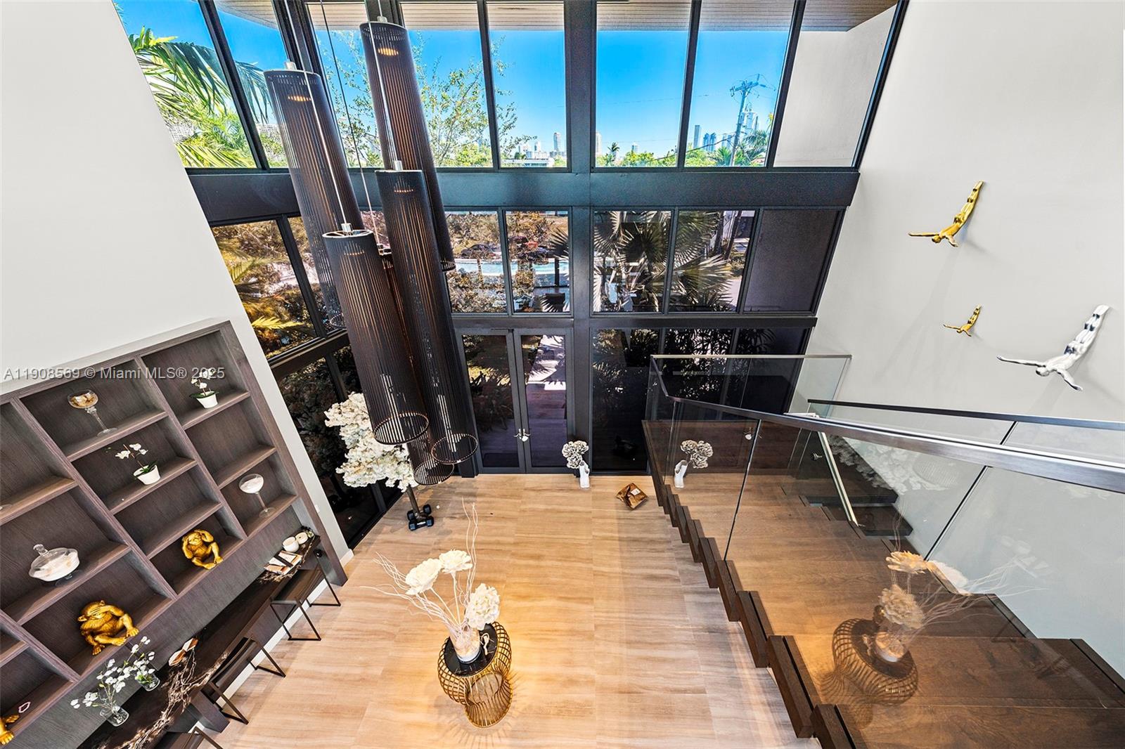 16470 NE 30th Ave North Miami Beach, FL 33160