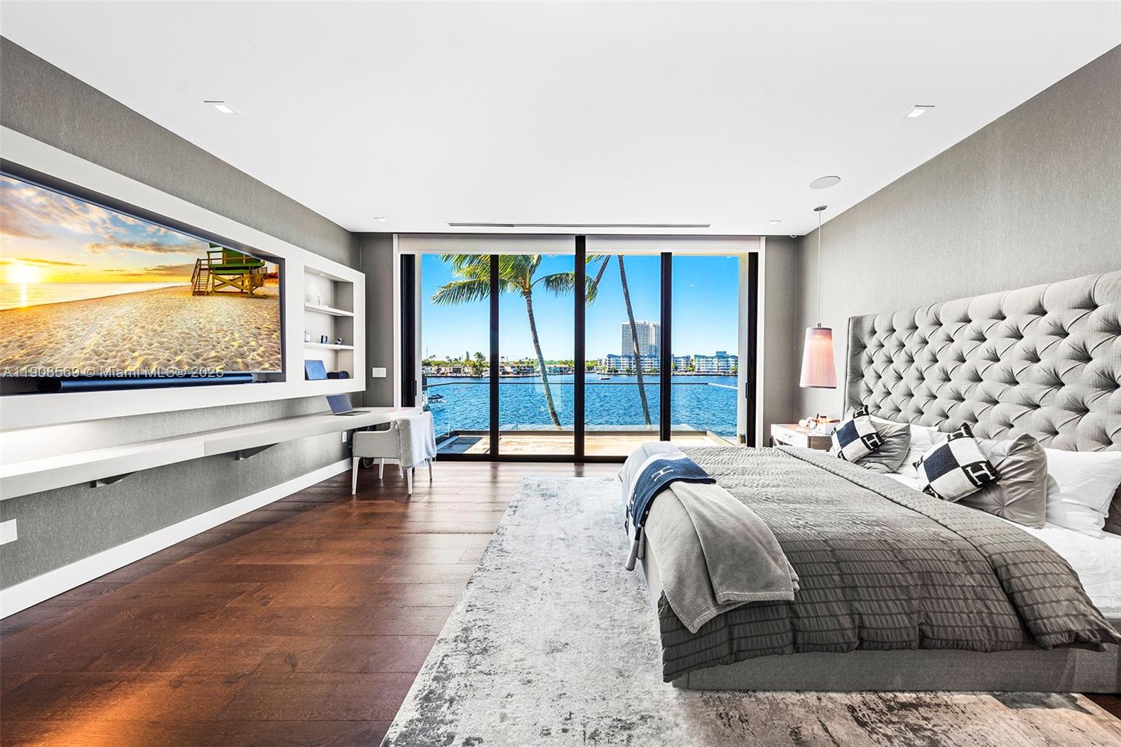 16470 NE 30th Ave North Miami Beach, FL 33160