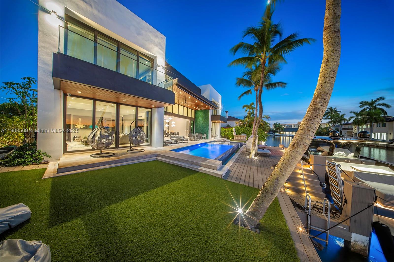 16470 NE 30th Ave North Miami Beach, FL 33160