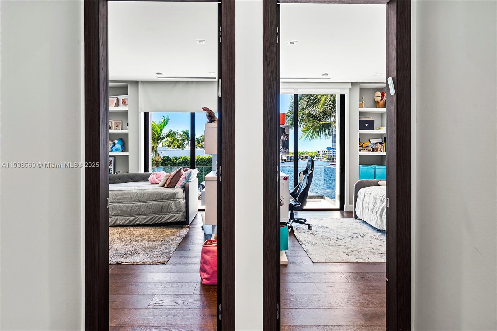 16470 NE 30th Ave North Miami Beach, FL 33160