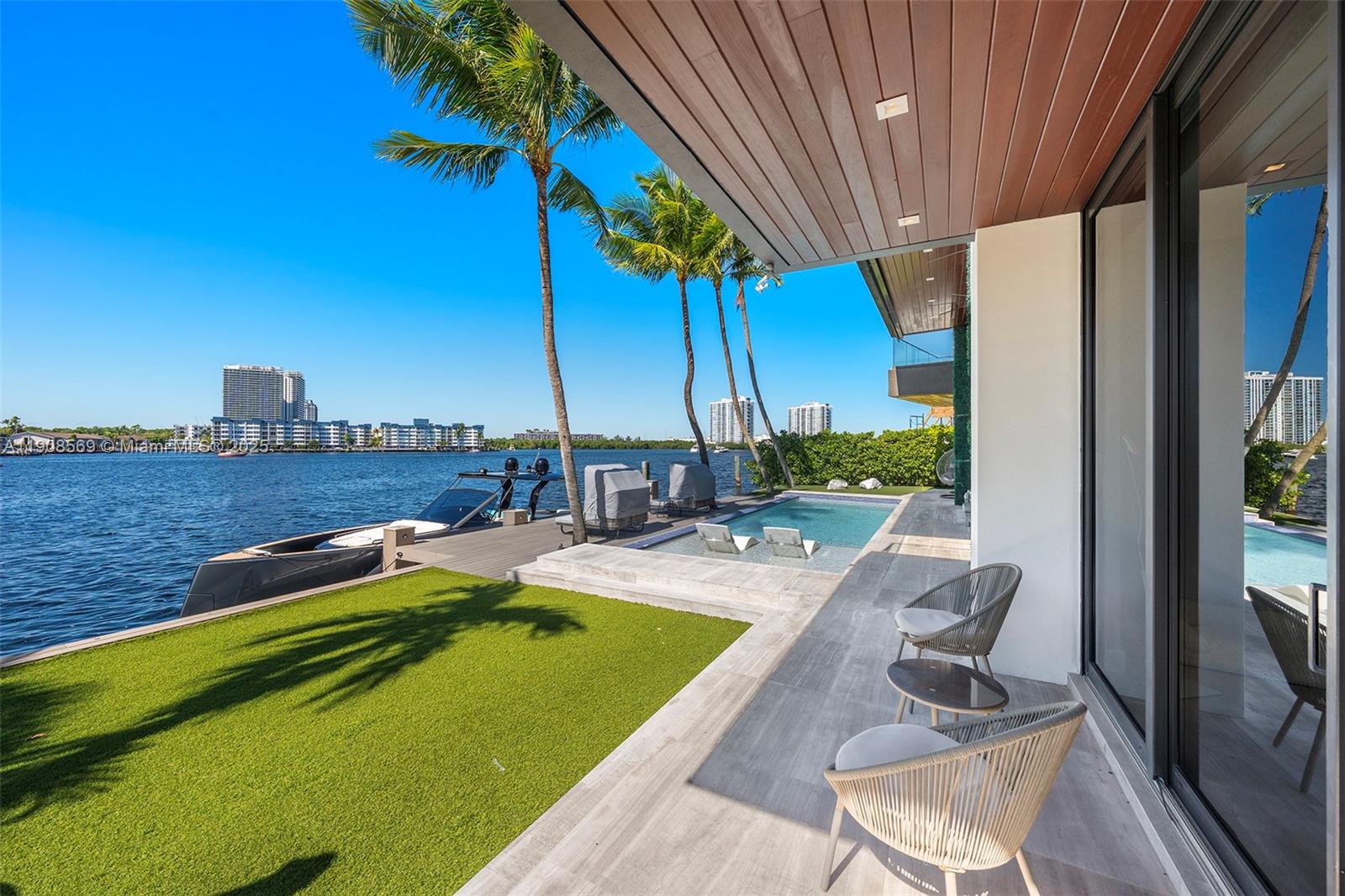 16470 NE 30th Ave North Miami Beach, FL 33160