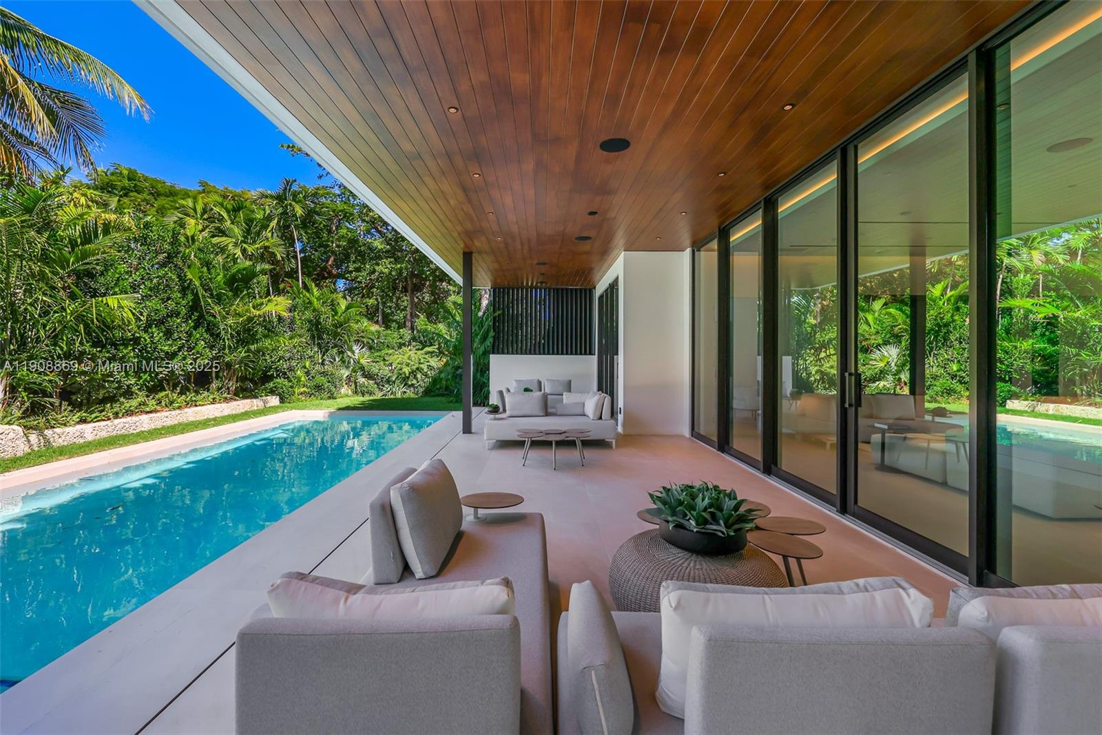 1661 Onaway Dr Miami, FL 33133