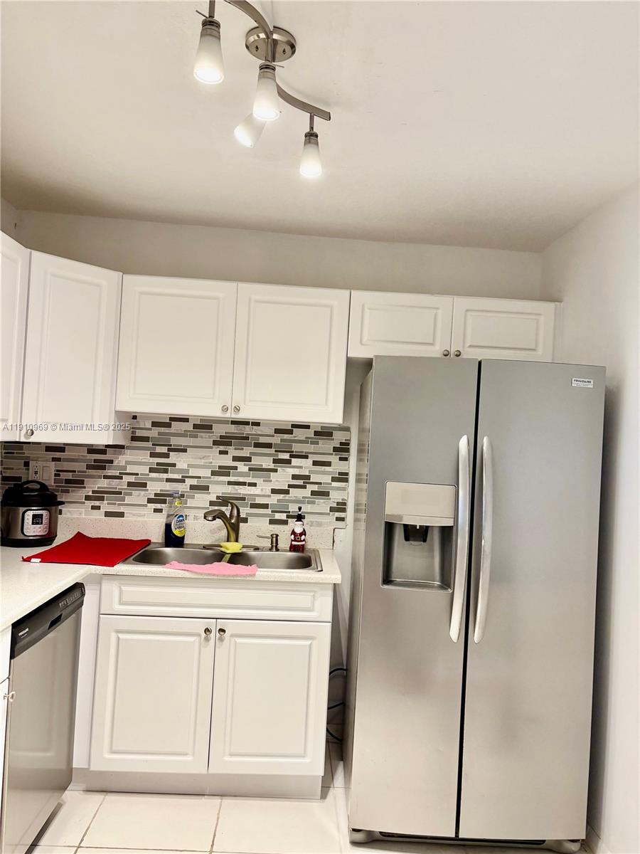 500 Three Iss Blvd #719