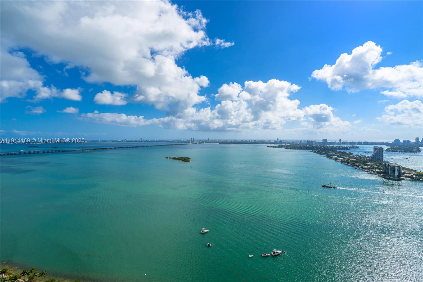 image Aria On The Bay Condo2