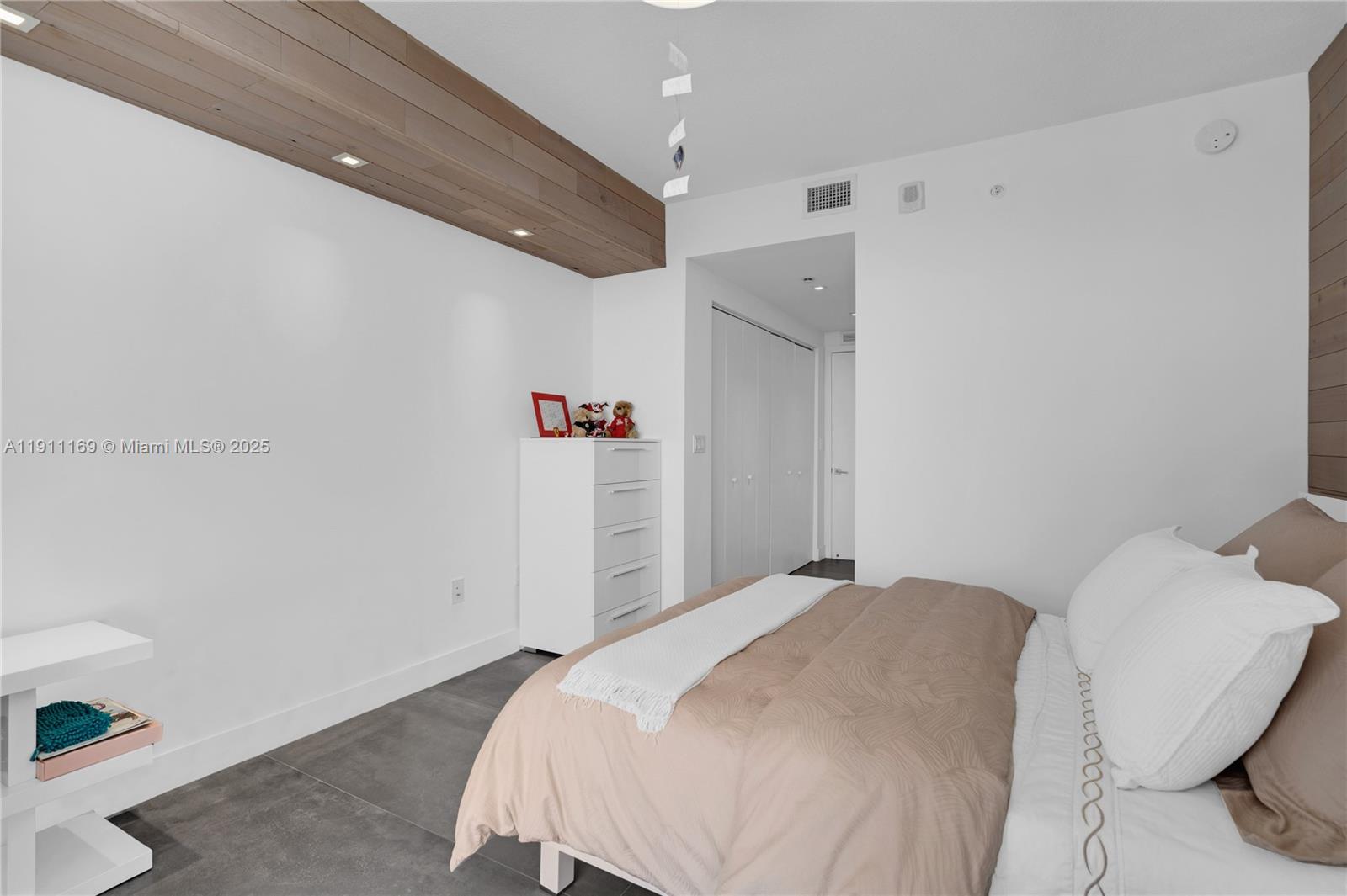 image Aria On The Bay Condo30