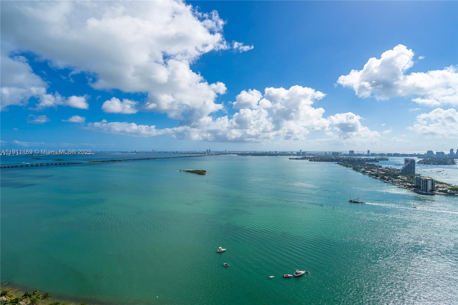 image Aria On The Bay Condo35