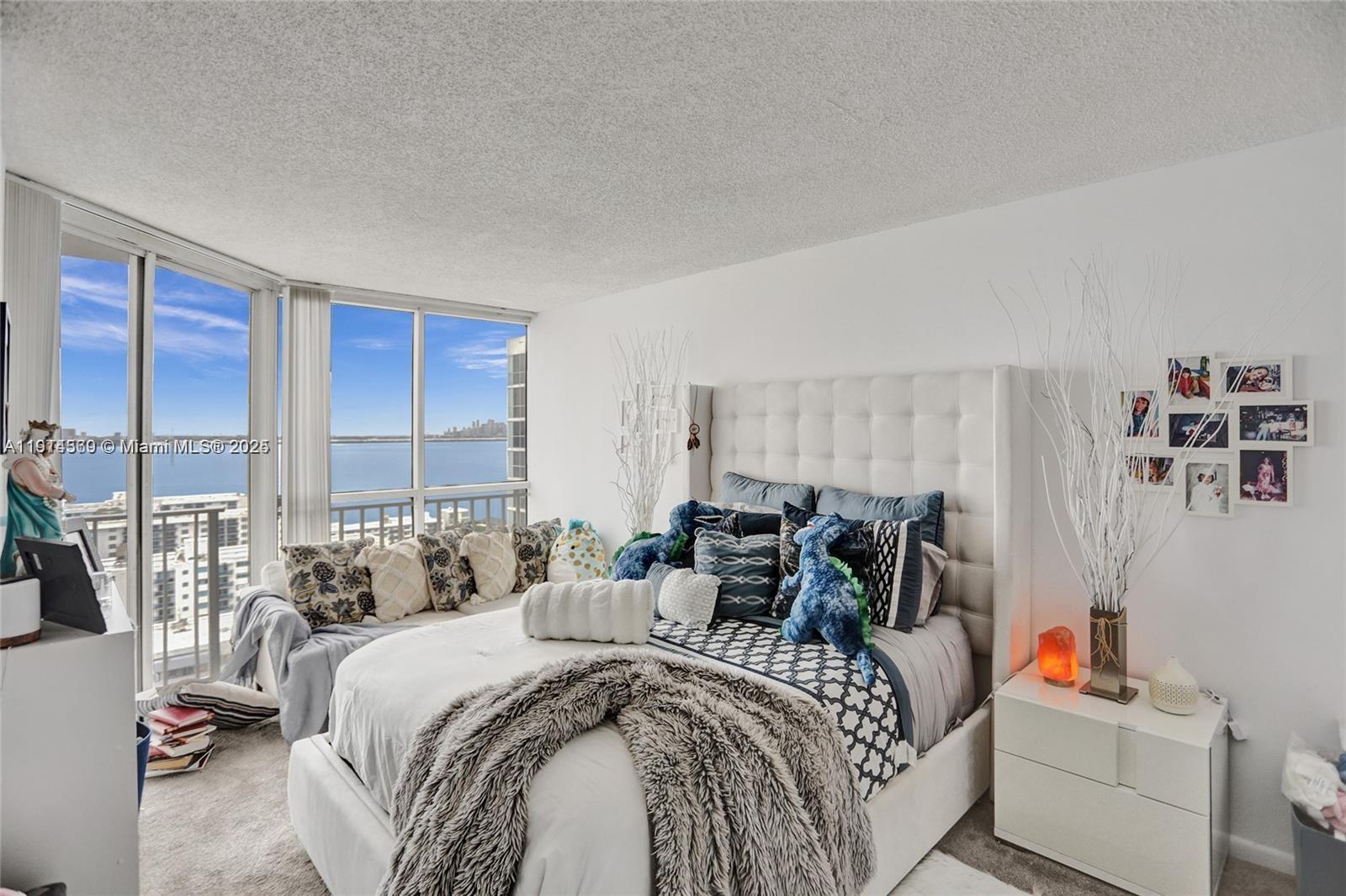 7601 E Treasure Dr #2421 North Bay Village, FL 33141