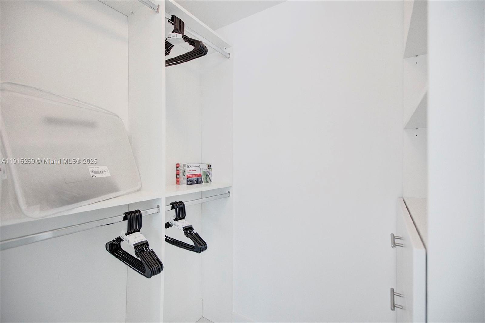 image Dua Brickell14