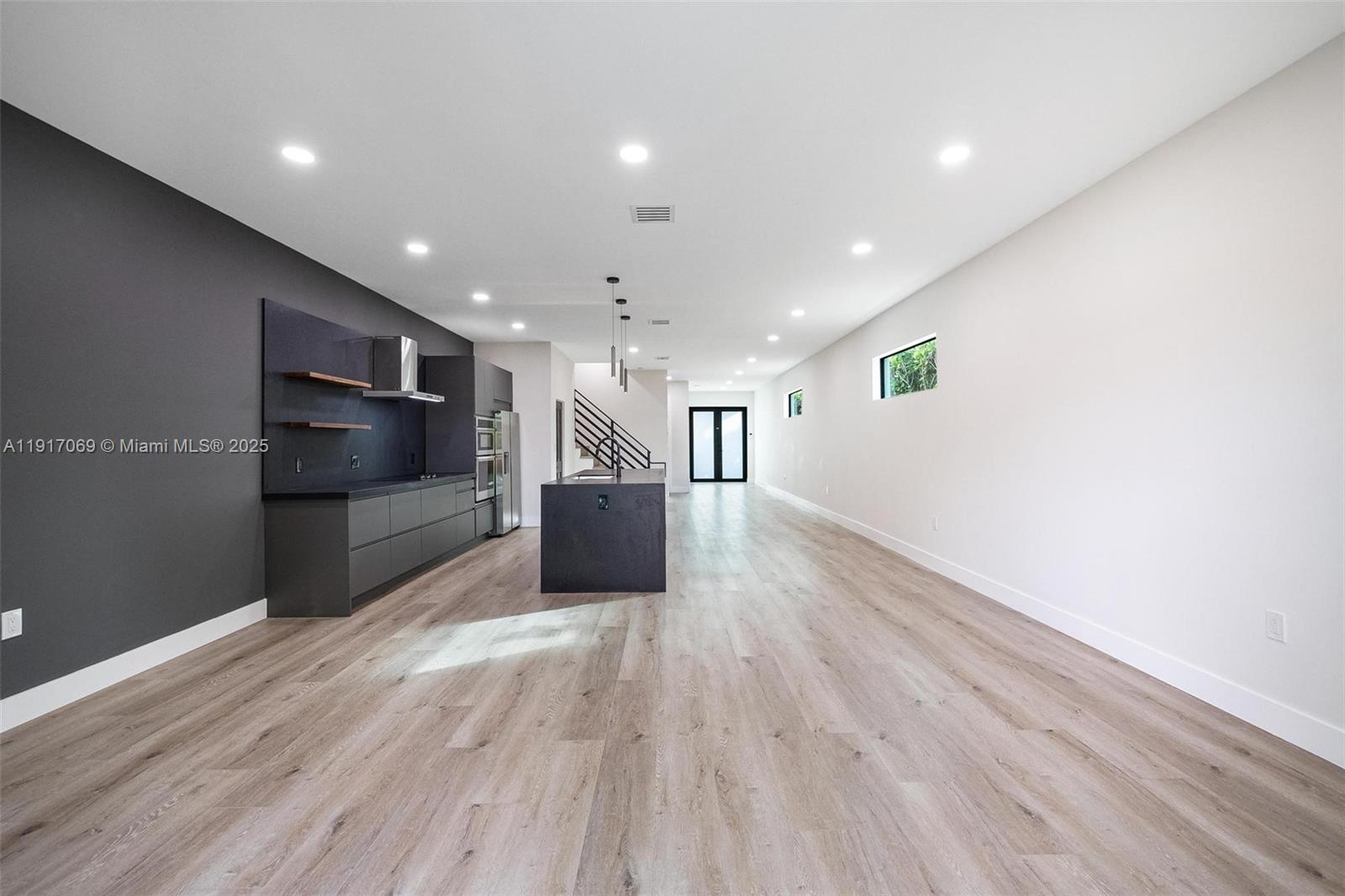 535 NW 52nd St Miami, FL 33127