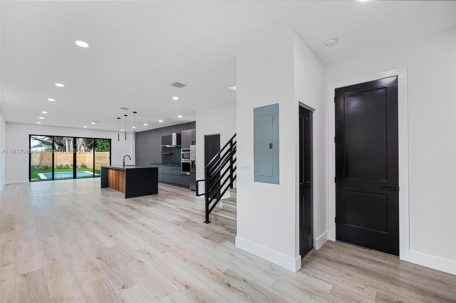 535 NW 52nd St Miami, FL 33127