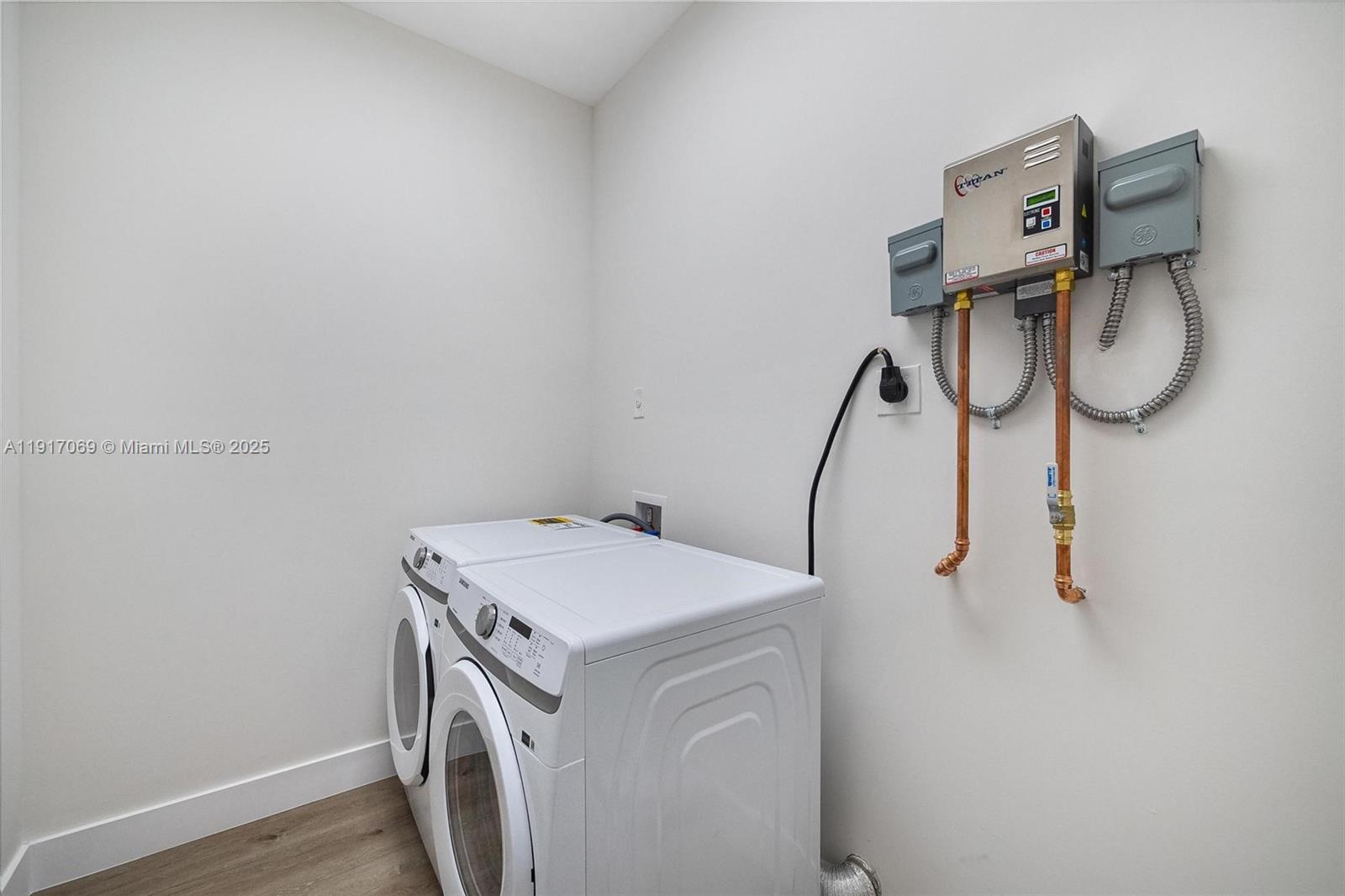 535 NW 52nd St Miami, FL 33127