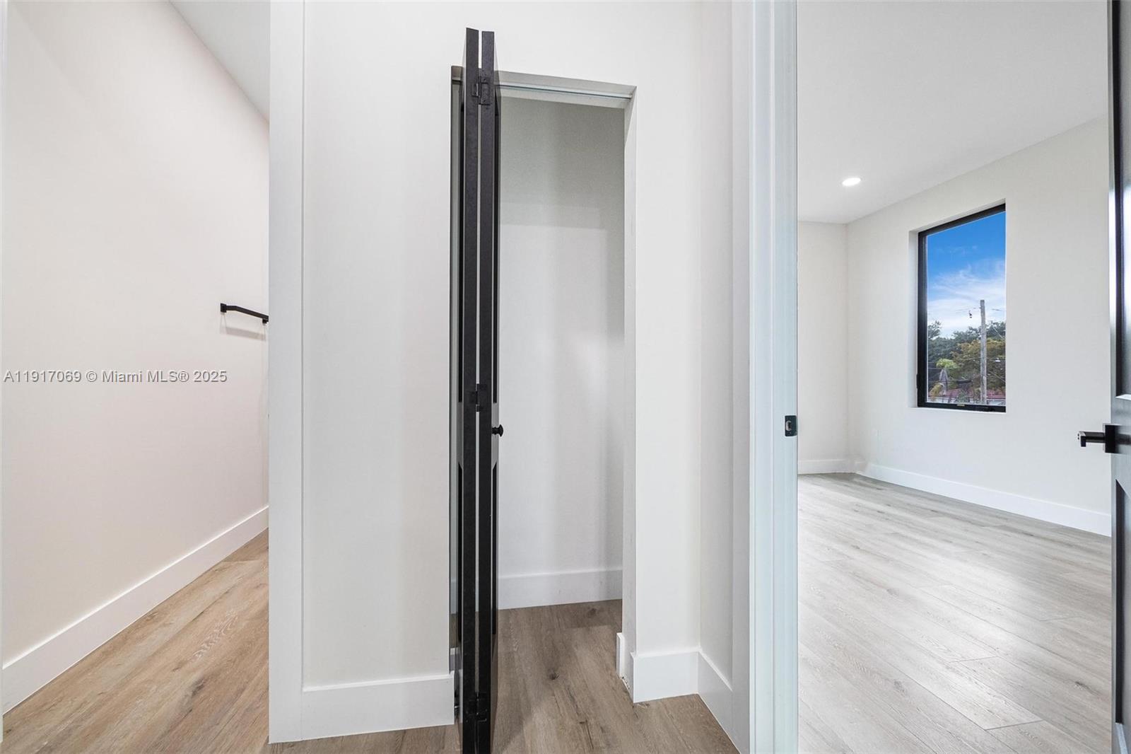 535 NW 52nd St Miami, FL 33127