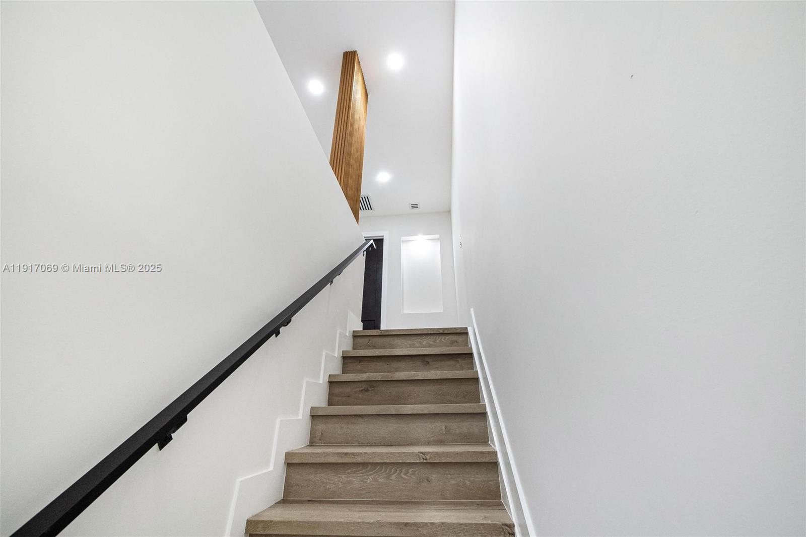 535 NW 52nd St Miami, FL 33127