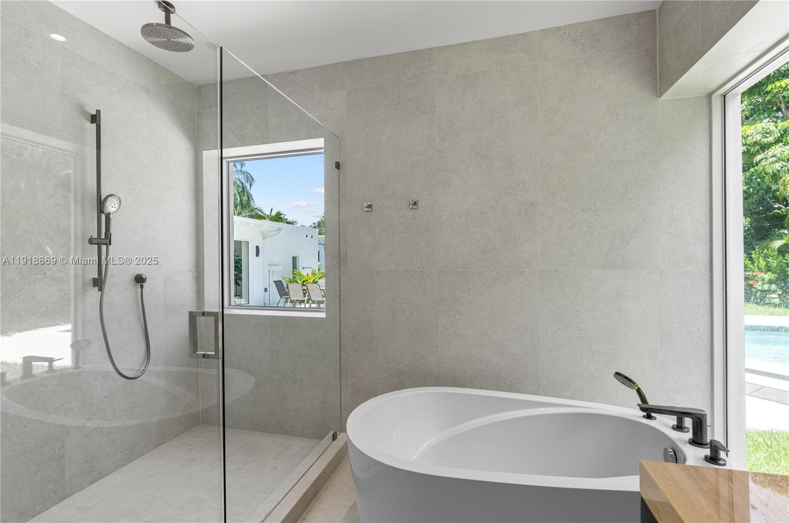 45 NE 104th St Miami Shores, FL 33138