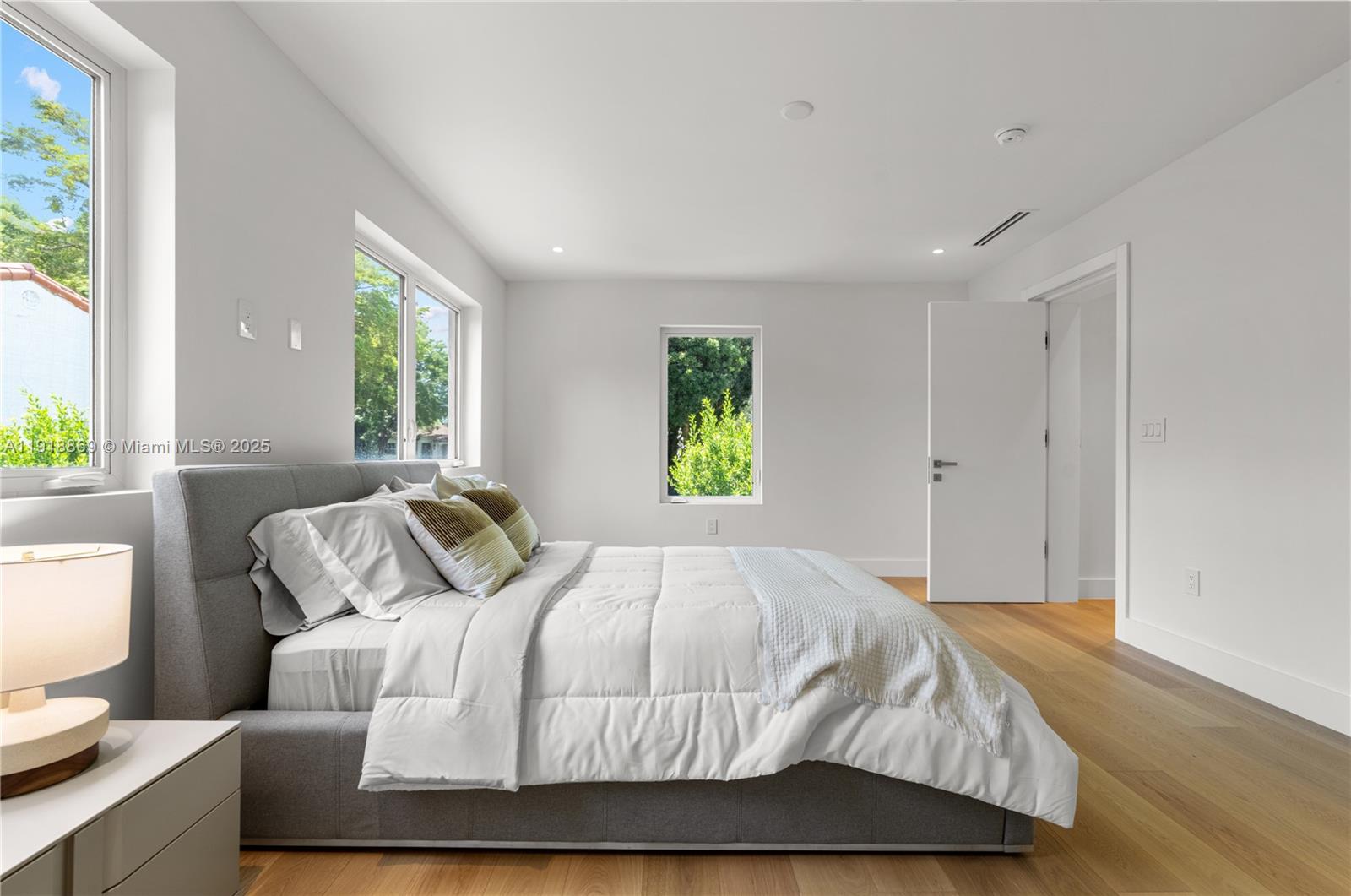 45 NE 104th St Miami Shores, FL 33138