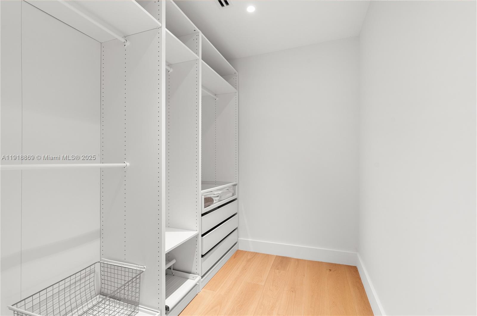 45 NE 104th St Miami Shores, FL 33138