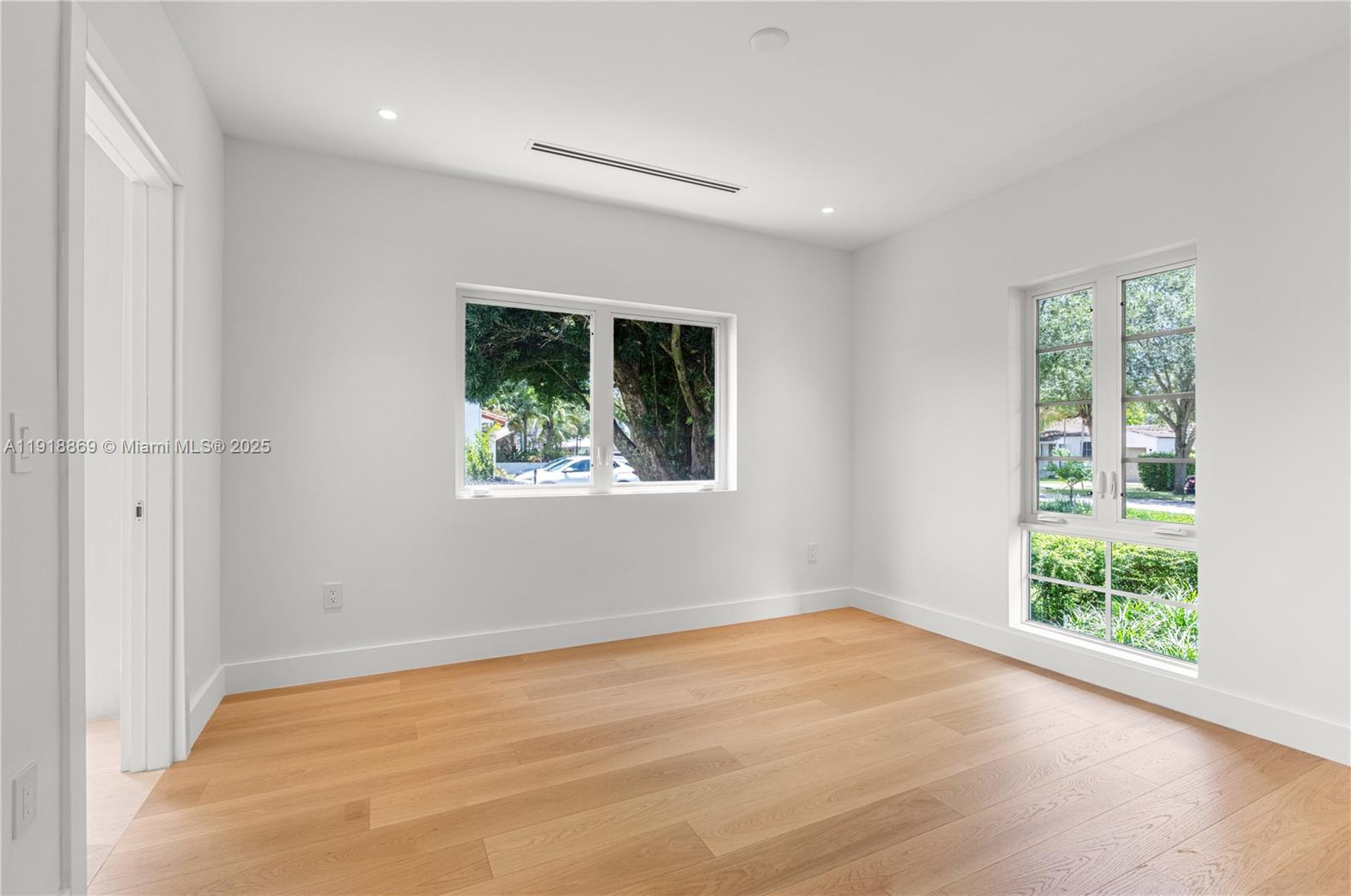 45 NE 104th St Miami Shores, FL 33138