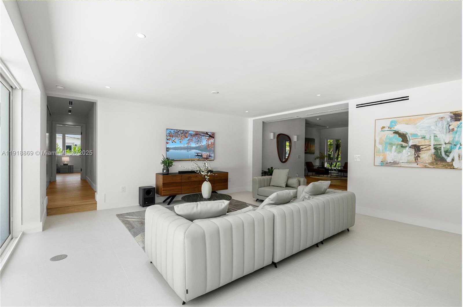 45 NE 104th St Miami Shores, FL 33138