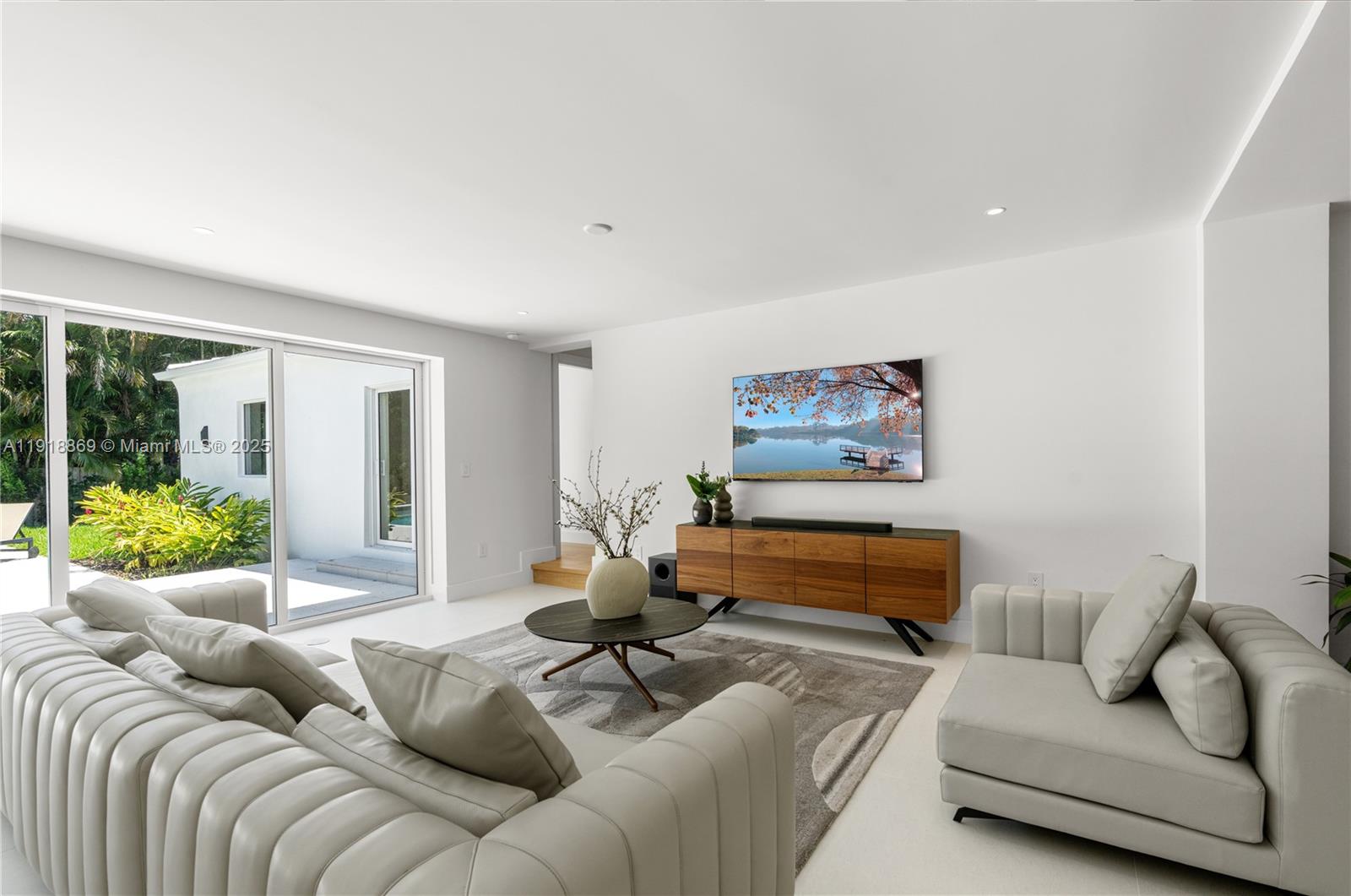 45 NE 104th St Miami Shores, FL 33138