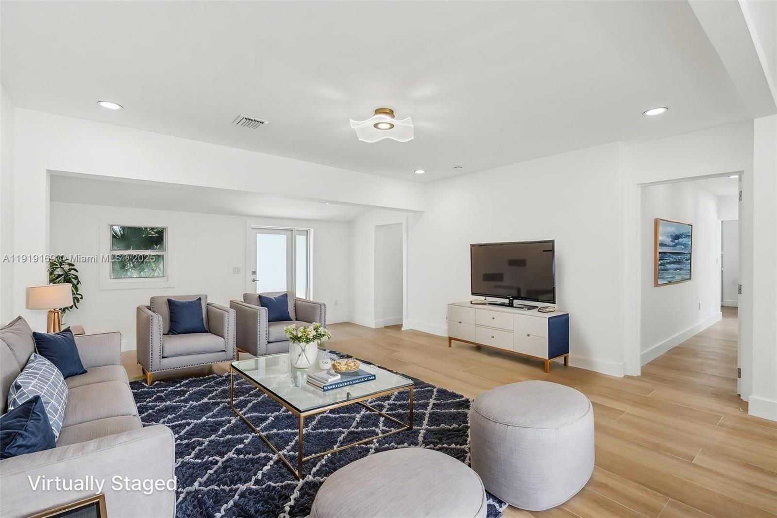 2001 SW 23rd Ave Fort Lauderdale, FL 33312