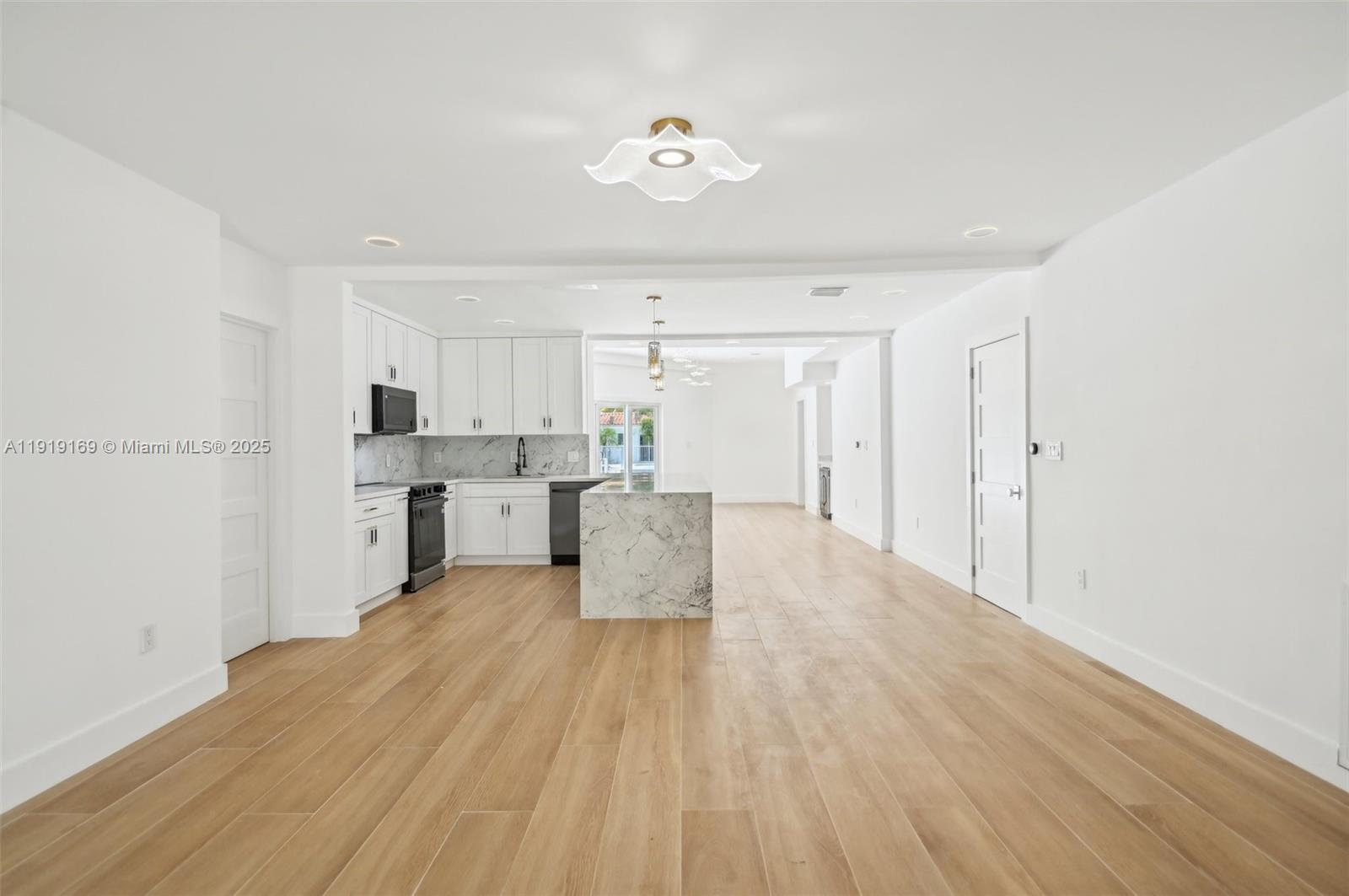 2001 SW 23rd Ave Fort Lauderdale, FL 33312