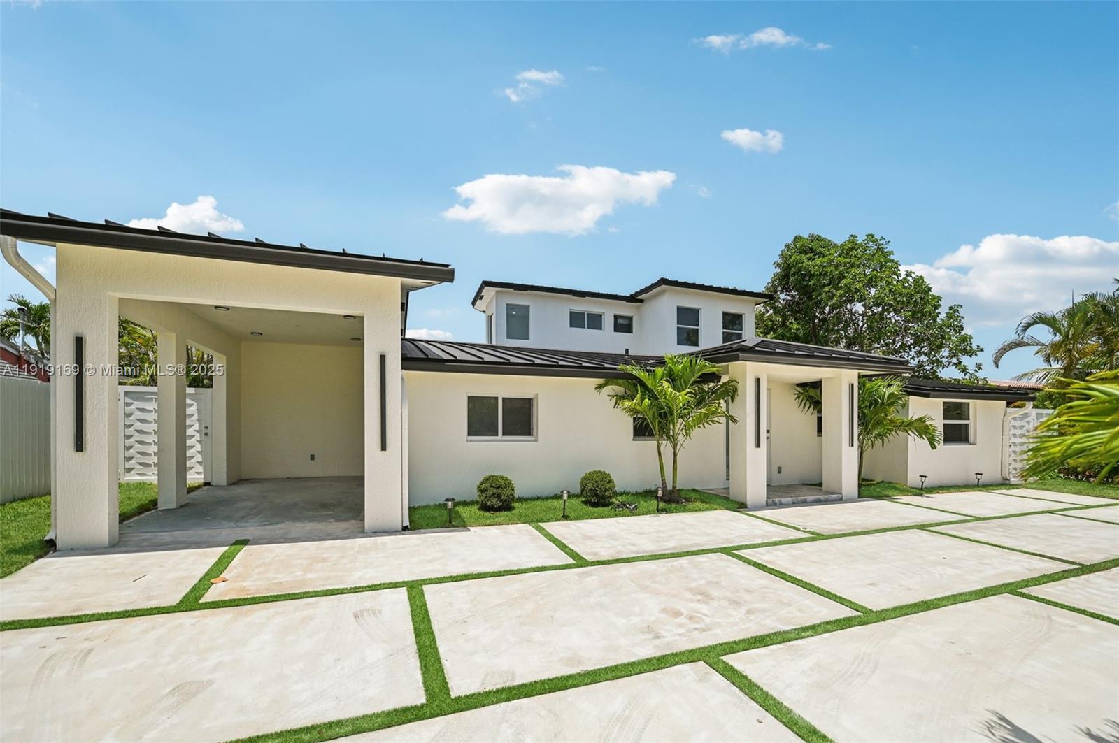 2001 SW 23rd Ave Fort Lauderdale, FL 33312