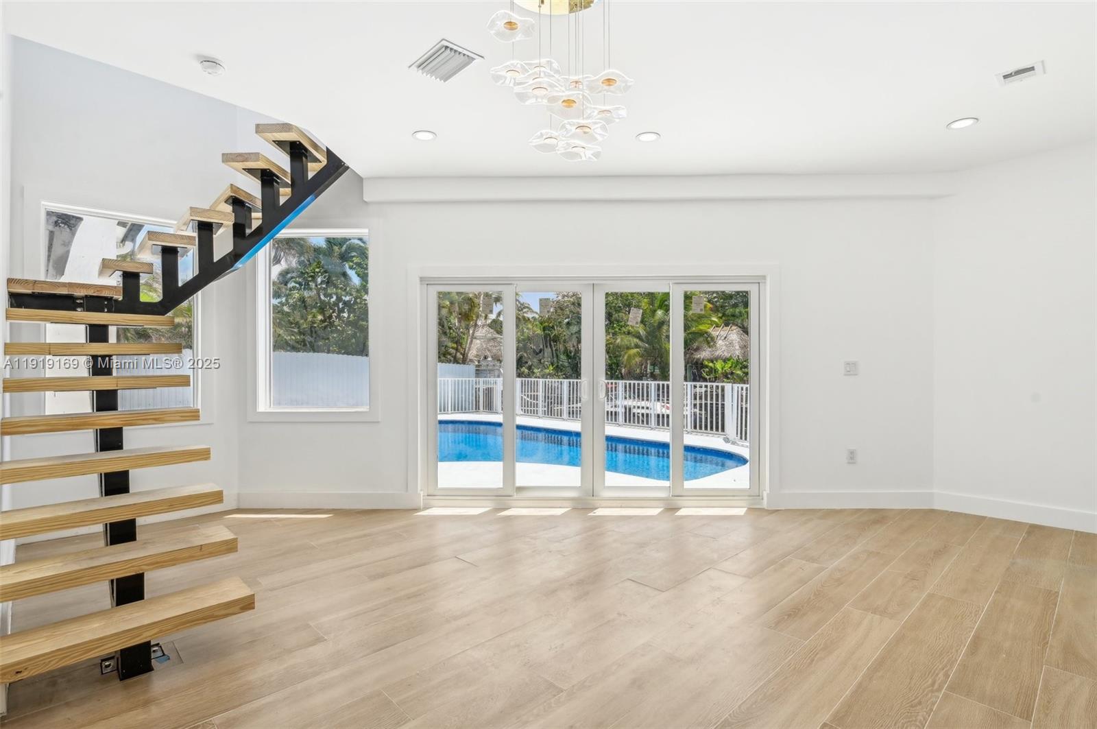 2001 SW 23rd Ave Fort Lauderdale, FL 33312