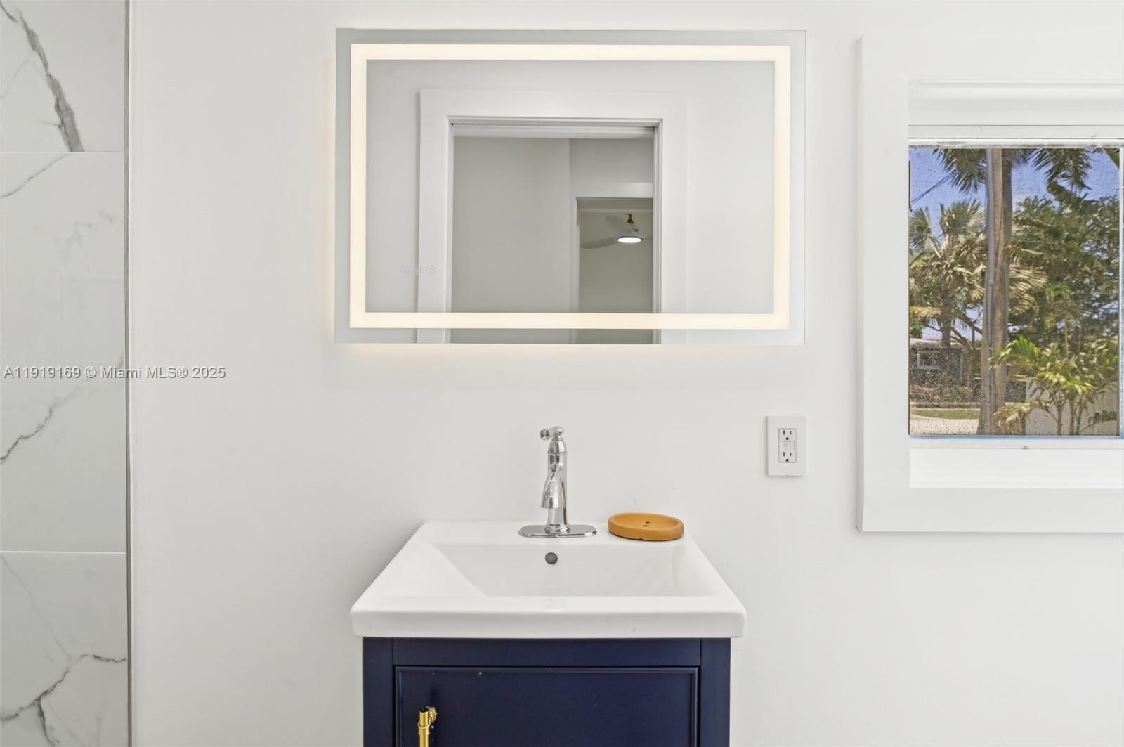 2001 SW 23rd Ave Fort Lauderdale, FL 33312