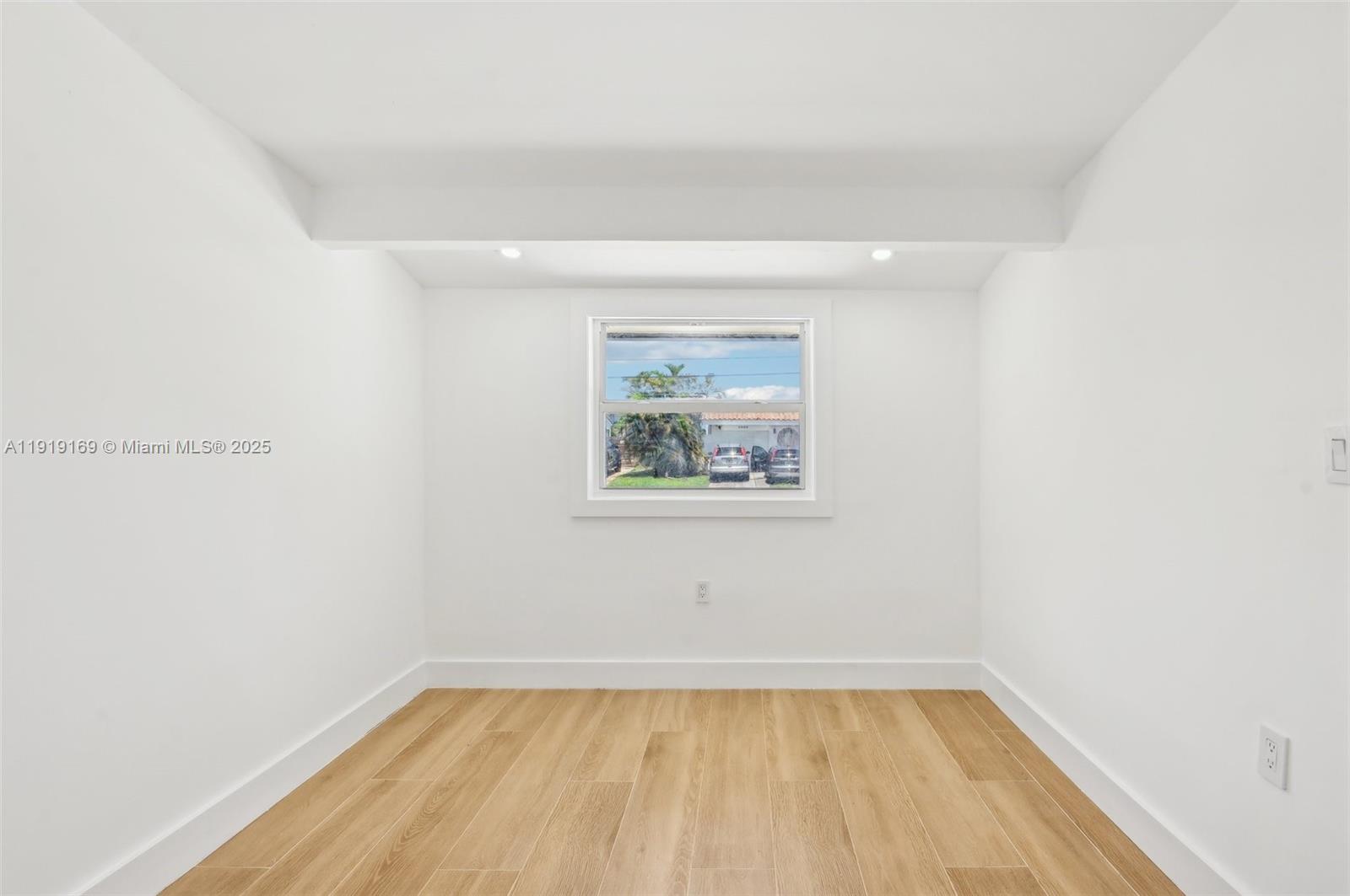 2001 SW 23rd Ave Fort Lauderdale, FL 33312