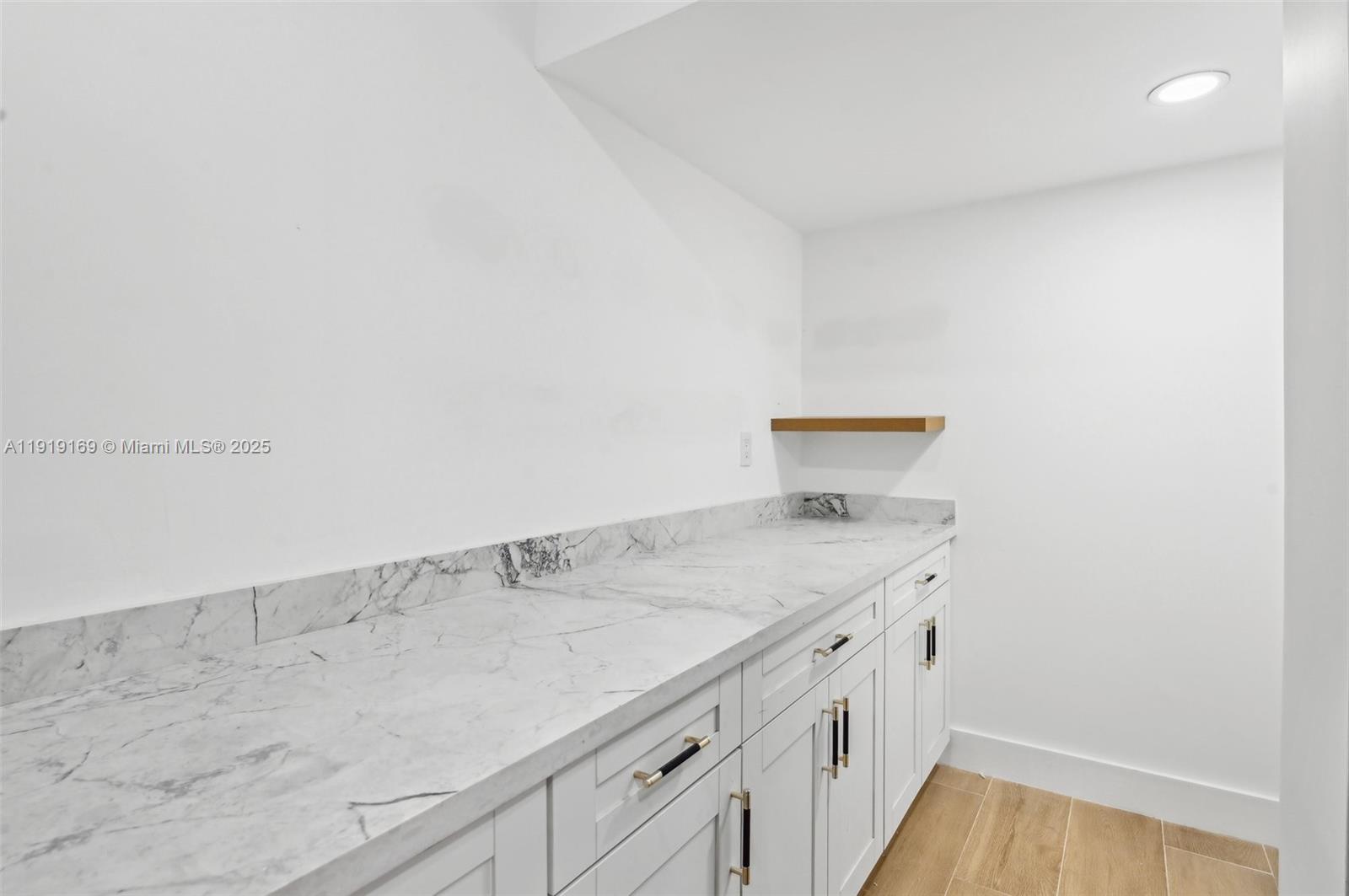 2001 SW 23rd Ave Fort Lauderdale, FL 33312