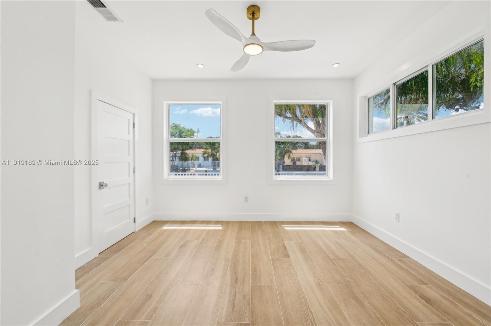 2001 SW 23rd Ave Fort Lauderdale, FL 33312