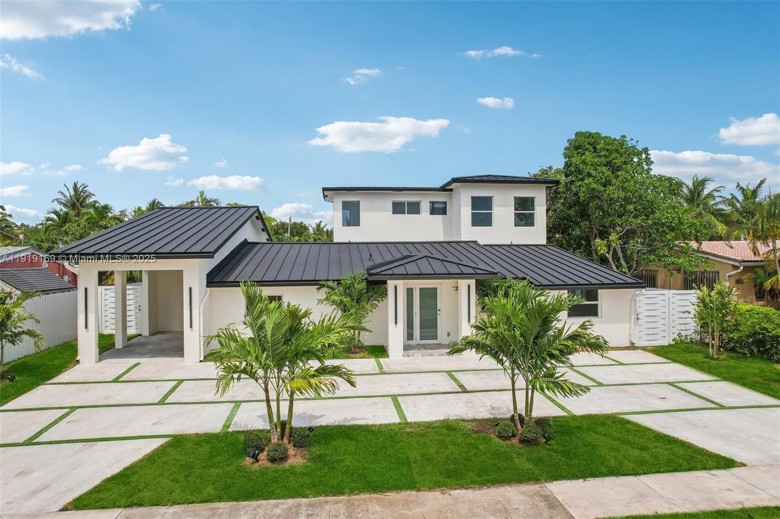 2001 SW 23rd Ave Fort Lauderdale, FL 33312