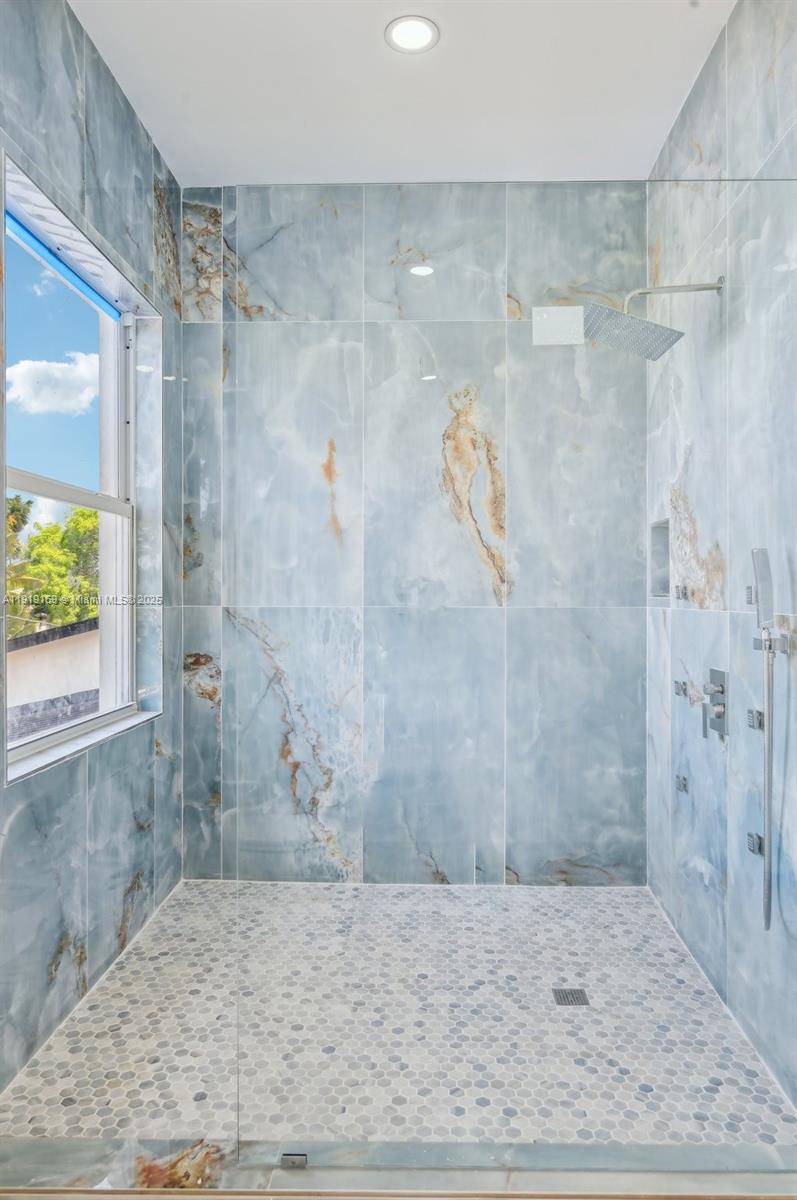 2001 SW 23rd Ave Fort Lauderdale, FL 33312