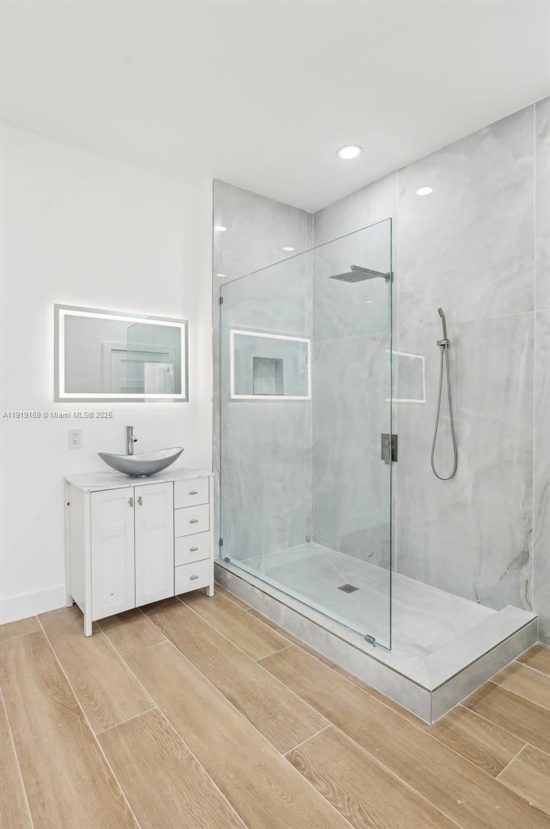 2001 SW 23rd Ave Fort Lauderdale, FL 33312