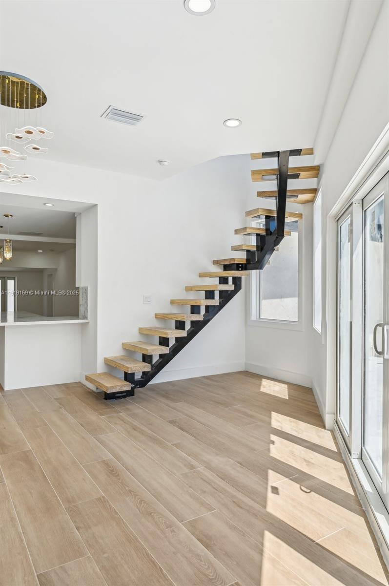 2001 SW 23rd Ave Fort Lauderdale, FL 33312