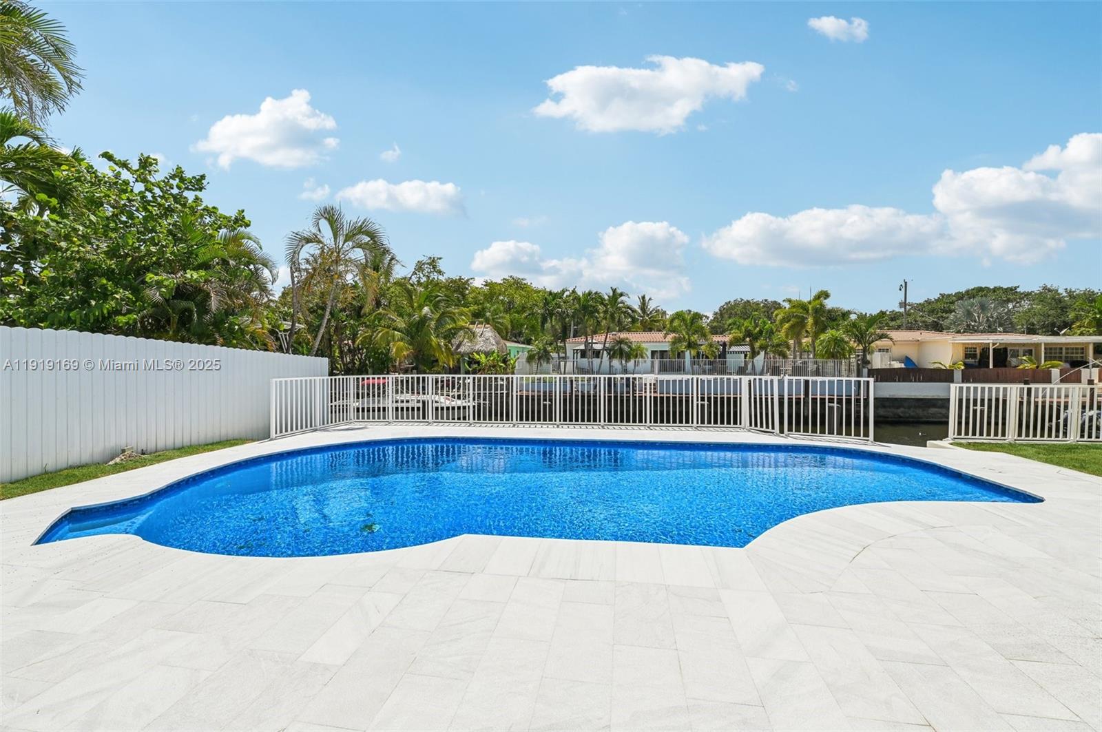 2001 SW 23rd Ave Fort Lauderdale, FL 33312